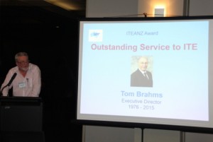 Andrew O'Brien presenting the 'Outstanding Service to ITE' award to Tom Brahms